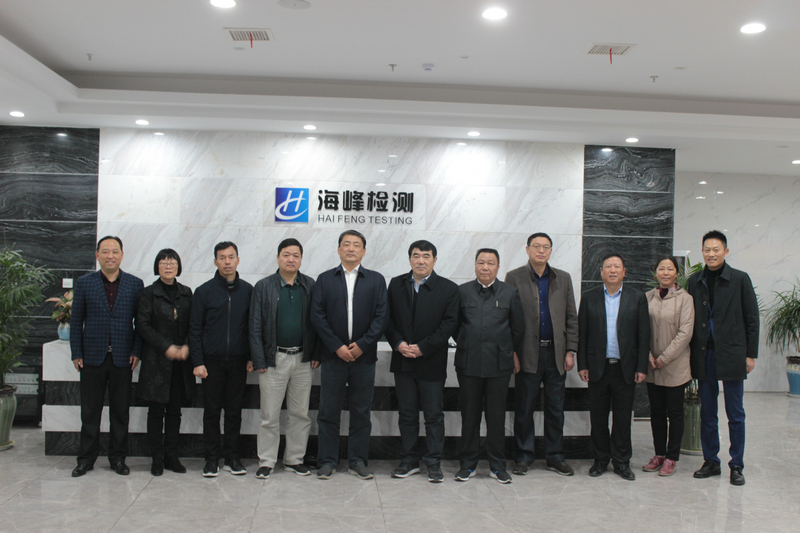 市人大副主任張懷科，市政協(xié)副主席張小樵，市政協(xié)經(jīng)濟(jì)委主任謝自信一行來(lái)我司參觀考研